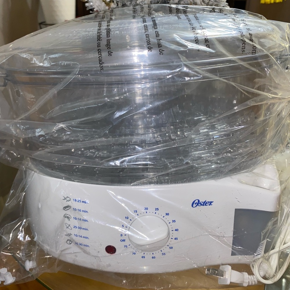 Oster 2-Tiered 6.1 Quart Food Steamer Model # 5711 open box